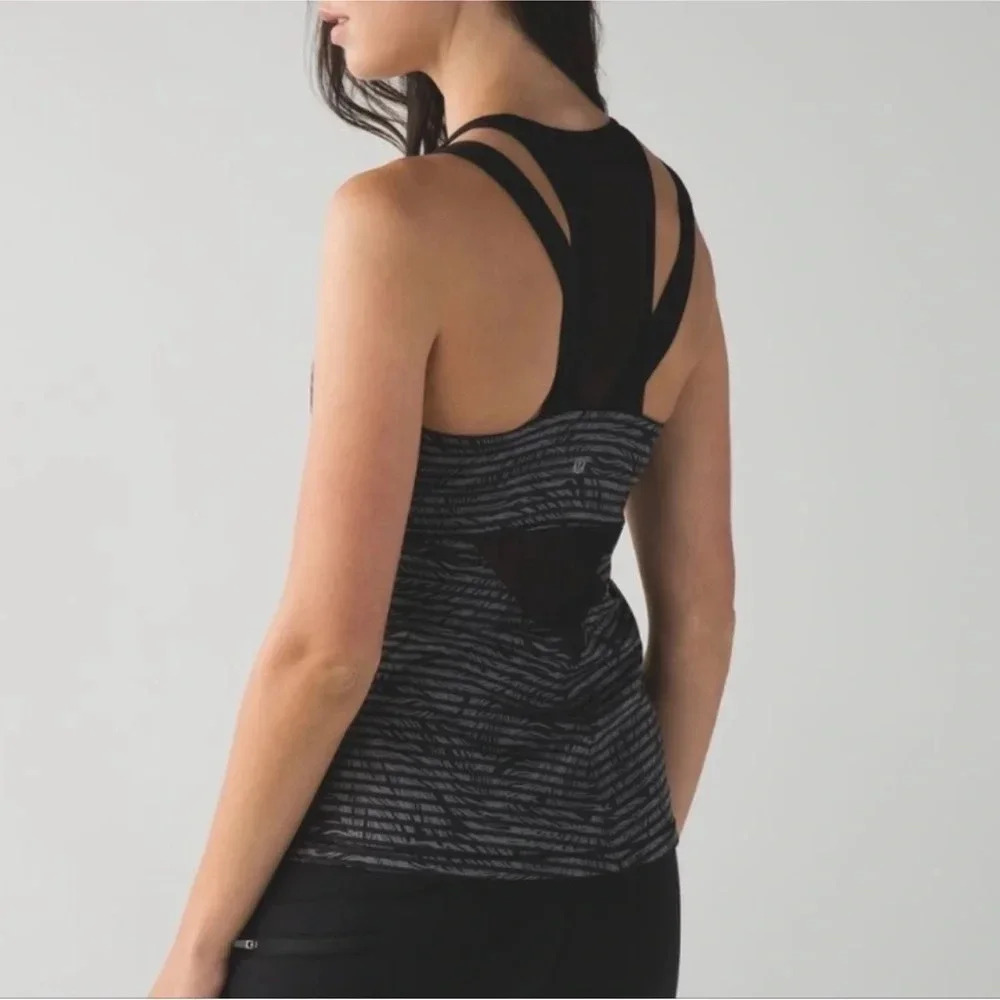 LULULEMON Running In The City Tank High Neck Stripe Play Slate Black Women's 6 - Picture 5 of 14